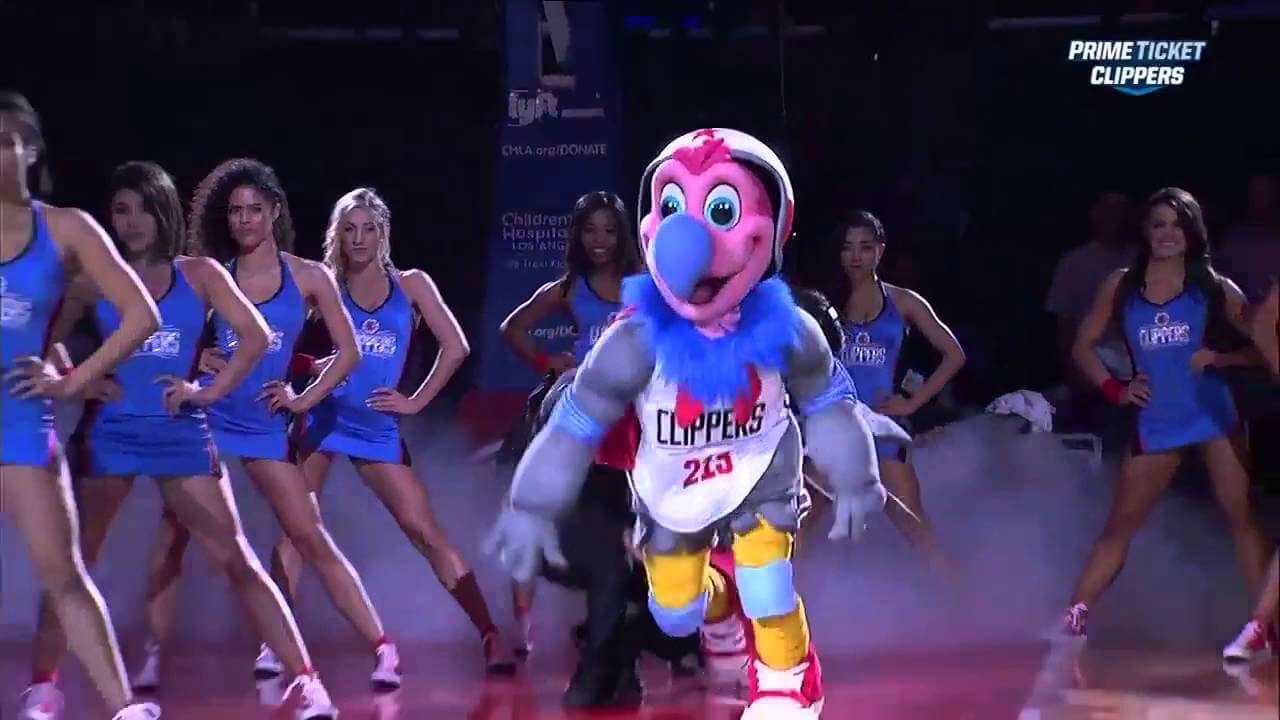 Chuck the condor - LA Clippers Mascot